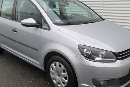VW Touran 327.000 km 4.388 &euro; Köln 50933