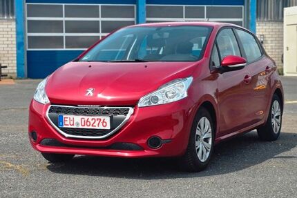 Peugeot 208 48.000 km 7.200 &euro; Euskirchen 53879