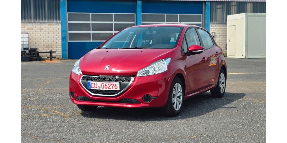 Peugeot 208 48.000 km 7.200 &euro; Euskirchen 53879