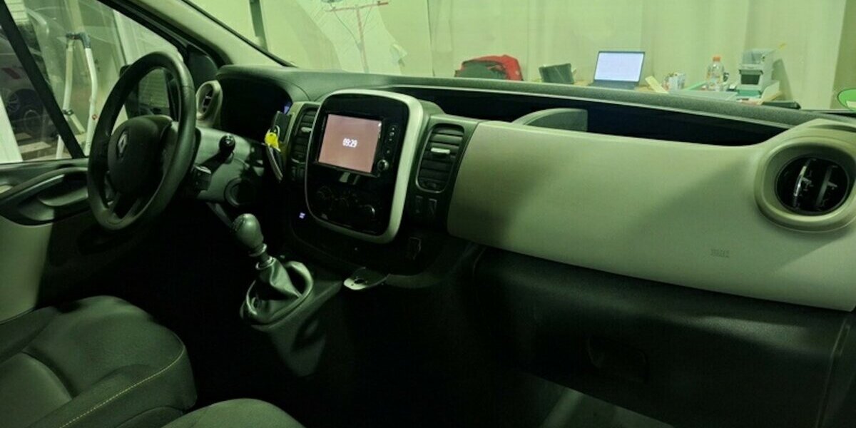 Renault Trafic L2H1 Navi Klima Standh 3 Sitze Regale EU6 85.000 km 15.000 &euro; Erftstadt 50374