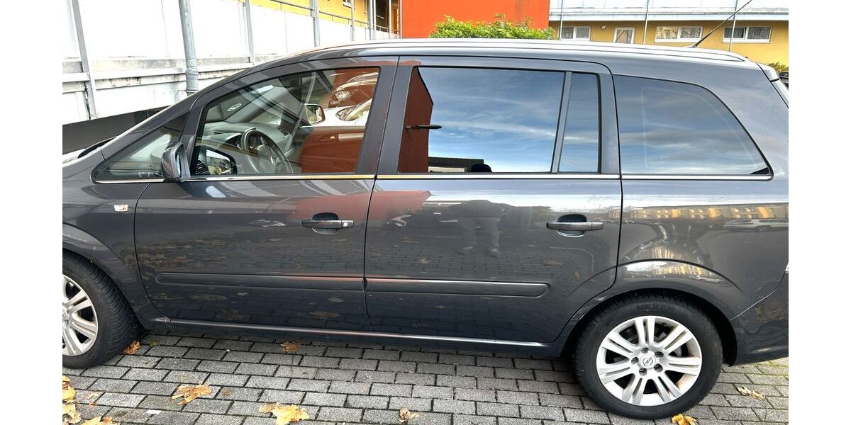 Opel Zafira 182.000 km 4.500 &euro; Bonn 53179