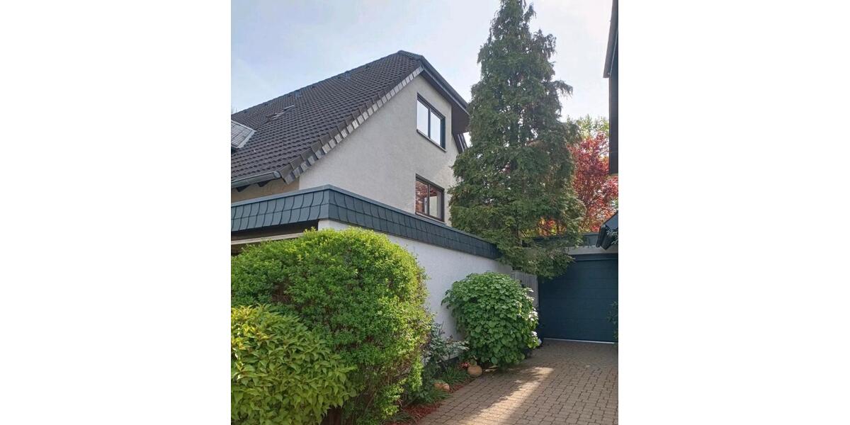 Doppelhaushälfte Bergisch Gladbach Gronau - 7 Zimmer, 200 m&sup2;, 2.300&euro; | Angebot:27614902
