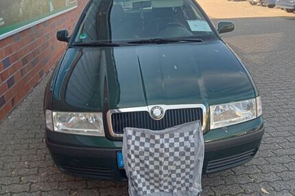 Skoda Octavia 293.000 km 800 € Köln Nippes 50733