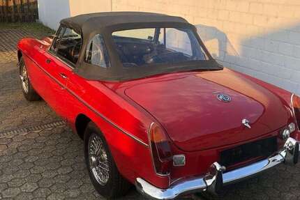 MG B 89.000 km 11.900 &euro; Siegburg 53721
