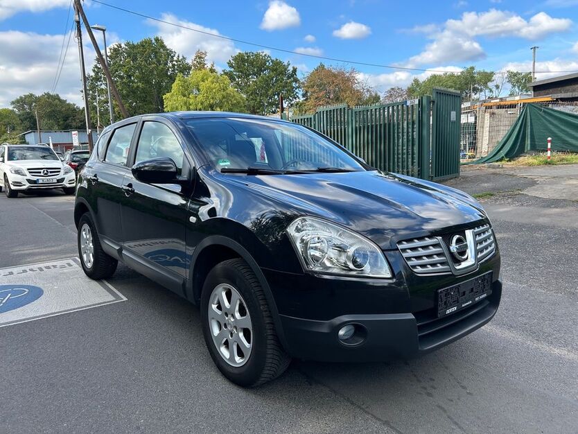 Nissan Qashqai 176.000 km 3.999 € Köln 50739