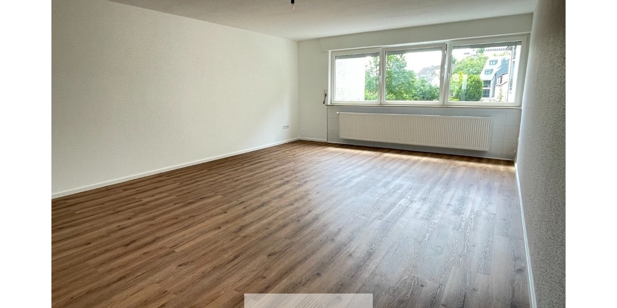 Zentrumsnaher Wohntraum: Frisch sanierte 3-Zimmer-Wohnung mit großem Balkon - Etagenwohnung Siegburg Zentrum | Angebot:26855170