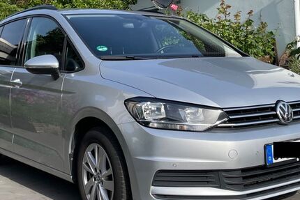 VW Touran 88.388 km 20.900 &euro; Rheinbach 53359
