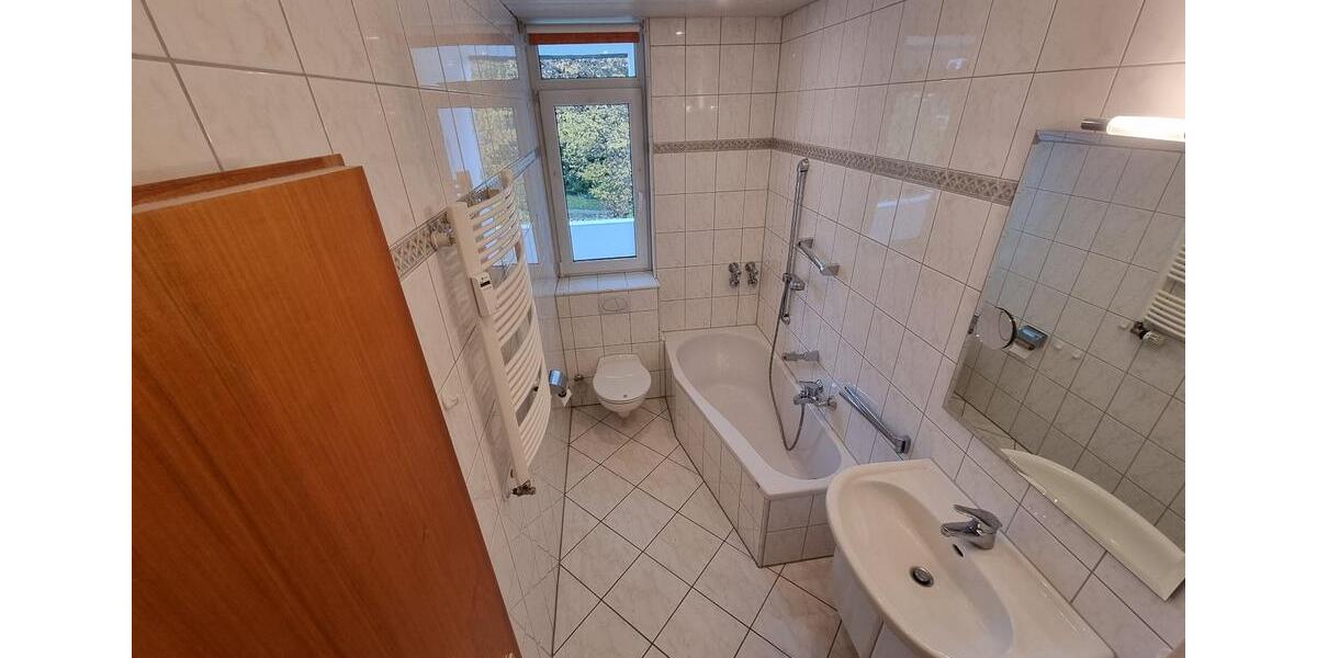 Etagenwohnung Bergisch Gladbach Frankenforst - 3 Zimmer, 86 m&sup2;, 299.000&euro; | Angebot:24688549