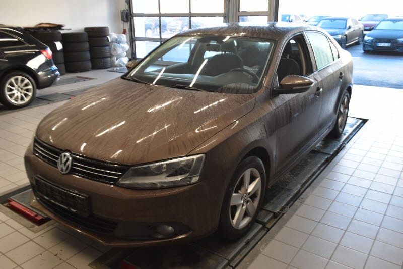 VW Jetta 155.000 km 5.950 &euro; Köln 51103