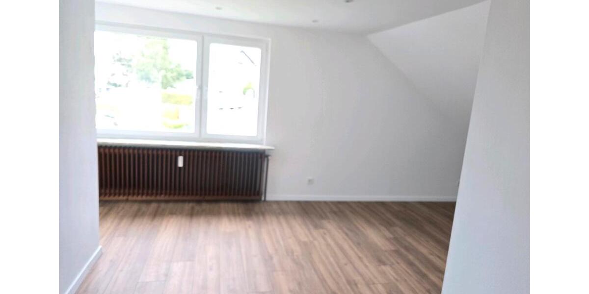 Dachgeschoßwohnung Neunkirchen-Seelscheid Seelscheid - 2 Zimmer, 78 m&sup2;, 650&euro; | Angebot:26462877