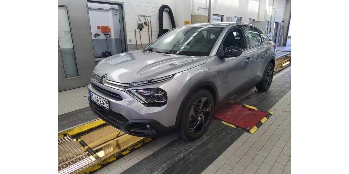 Citroen C4 5.425 km 16.740 € Hennef 53773