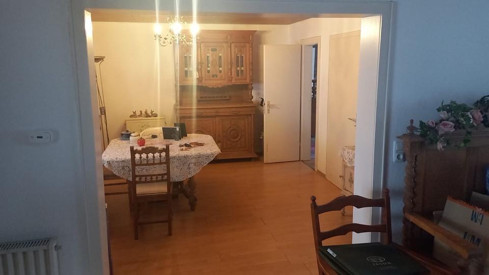 Erdgeschoßwohnung Niederkassel - 2 Zimmer, 75 m&sup2;, 350&euro; | Angebot:24714442
