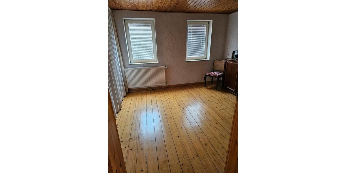 Einfamilienhaus Bonn Lannesdorf - 6.5 Zimmer, 140 m&sup2;, 490.000&euro; | Angebot:24840825