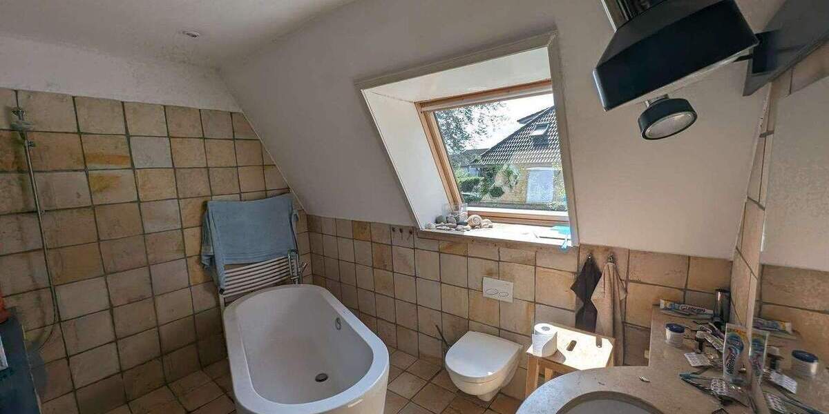 Einfamilienhaus Flensburg Südstadt - 5 Zimmer, 198 m&sup2;, 450.000&euro; | Angebot:24842807