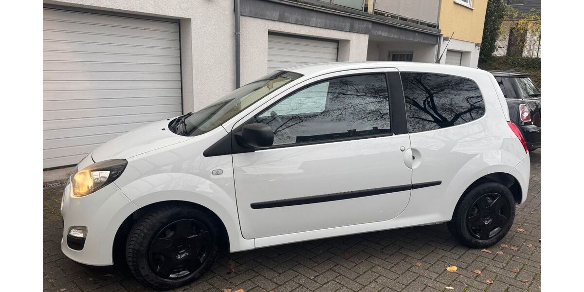 Renault Twingo 37.990 km 5.100 &euro; Bergisch Gladbach 51469