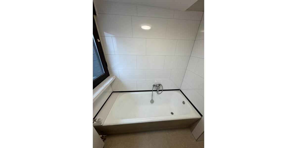 Dachgeschoßwohnung Niederkassel - 3 Zimmer, 56 m&sup2;, 1.032&euro; | Angebot:24704673