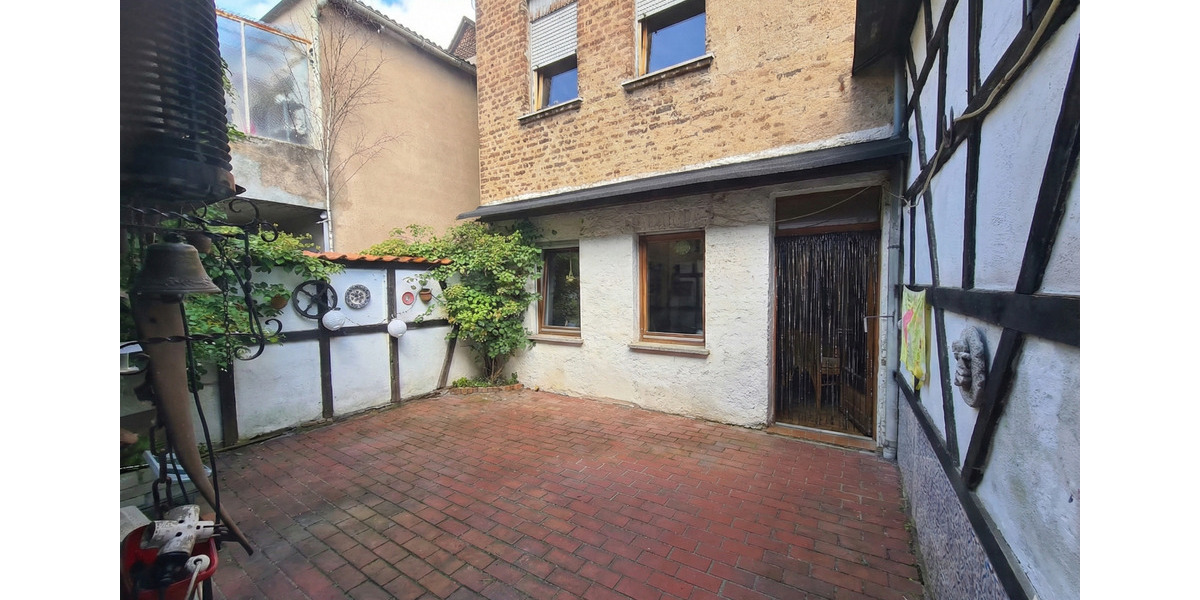 Etagenwohnung Bonn Dransdorf - 5 Zimmer, 18 m&sup2;, 550&euro; | Angebot:24743580