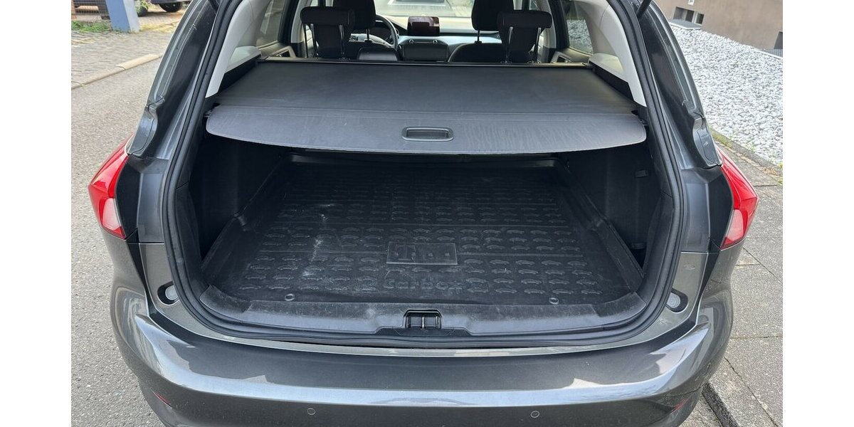 Ford Focus Navi+Temp+Sitzh+Spurh+CarPlay+6xServ+1H+E6 93.000 km 11.500 &euro; Erftstadt 50374