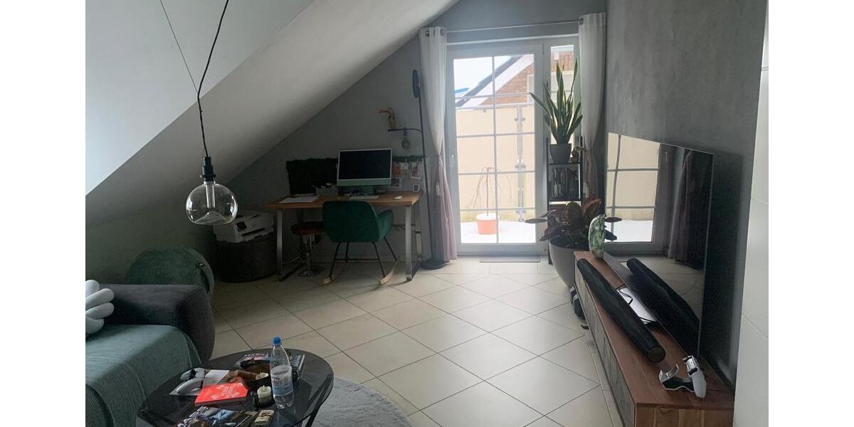 Dachgeschoßwohnung Overath - 2 Zimmer, 83 m&sup2;, 1.079&euro; | Angebot:24488192