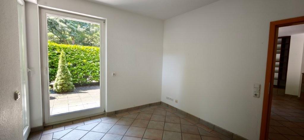 Köln-Junkersdorf, schiclke 3-Zimmer Wohnung mit Kamin, großer Terrasse und TG-Stellplatz - Terrassenwohnung Köln Junkersdorf | Angebot:26181670