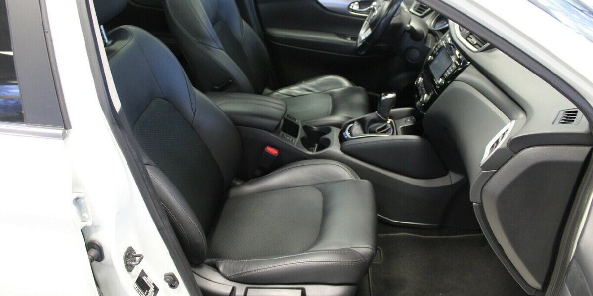 Nissan Qashqai 1.2 DIG-T 2WD Aut. - Panorma - 101.196 km 14.980 &euro; Euskirchen 53881