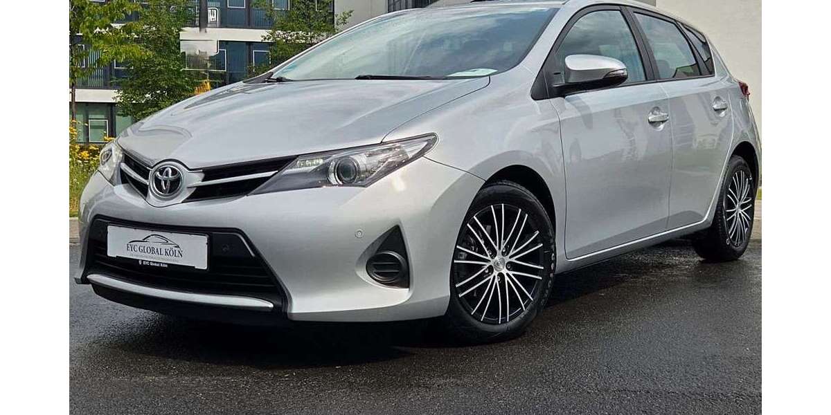 Toyota Auris 109.000 km 9.999 &euro; Köln 51107