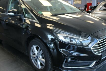 Ford S-Max 2.0 EcoBlue Aut. TITANUM 99.970 km 19.980 &euro; Euskirchen 53881