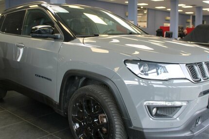 Jeep Compass 1.3 Plug-In Hybrid 4xe S 70.133 km 22.980 € Euskirchen 53881