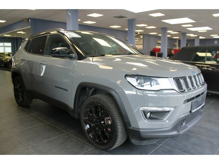 Jeep Compass 1.3 Plug-In Hybrid 4xe S 70.133 km 22.980 € Euskirchen 53881