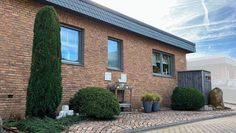Bungalow Erftstadt Kierdorf - 8 Zimmer, 145 m&sup2;, 599.000&euro; | Angebot:24765539