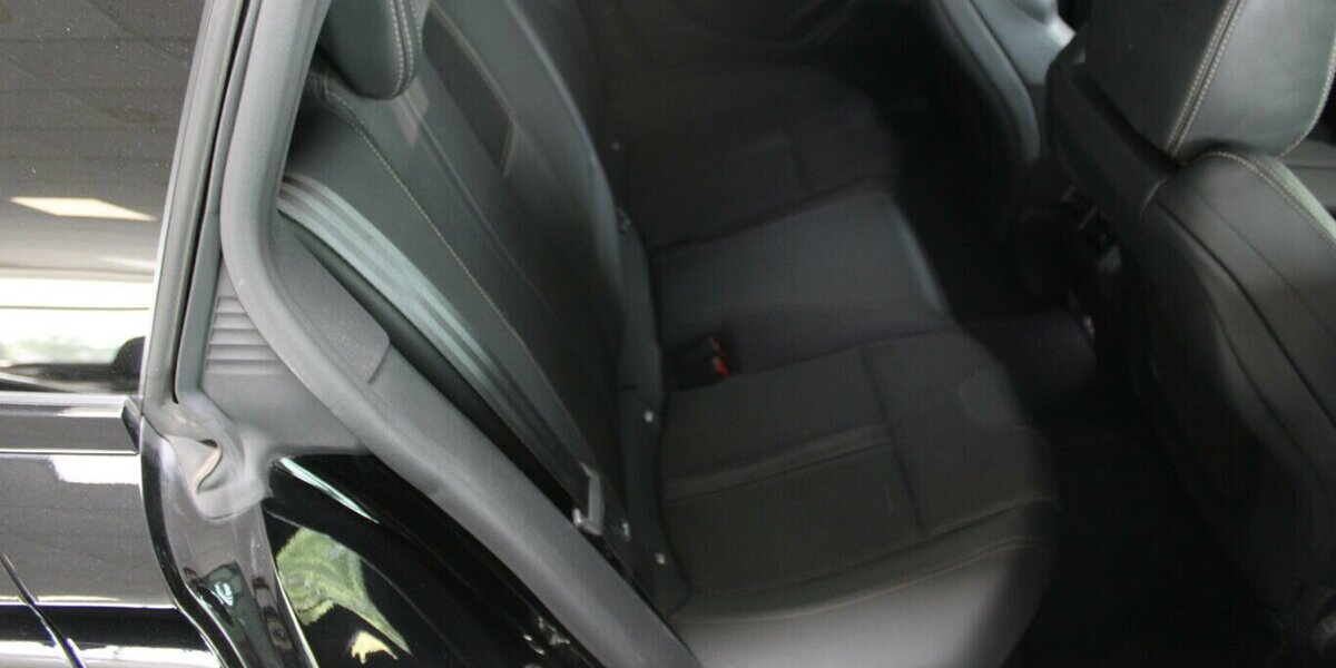 Peugeot 508 SW Hybrid 225 e-EAT8 GT 114.130 km 15.980 &euro; Euskirchen 53881