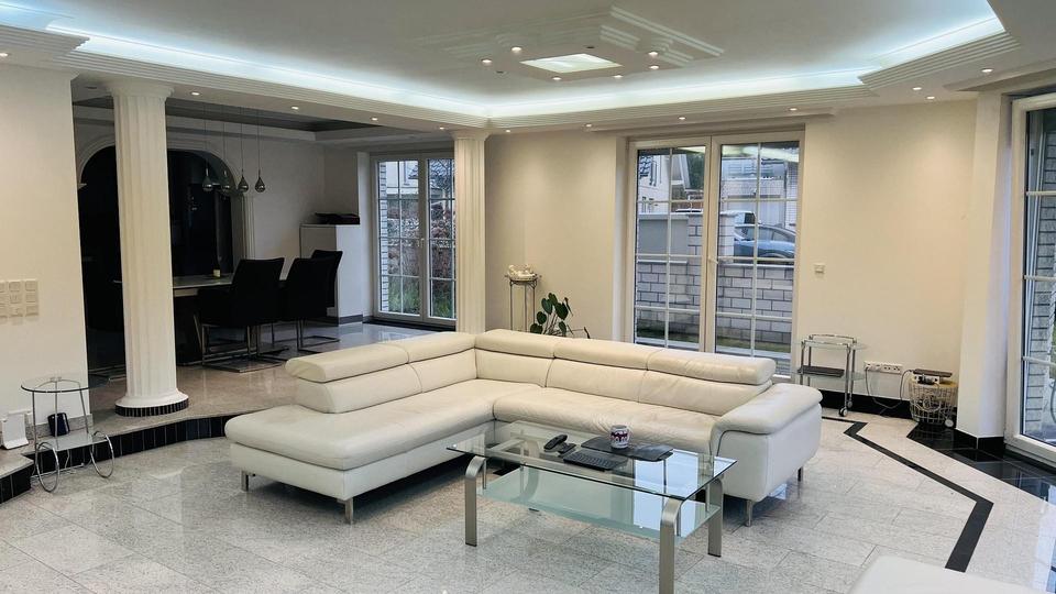 Mehrfamilienhaus, Wohnhaus Köln Lindenthal - 6 Zimmer, 266 m&sup2;, 3.150&euro; | Angebot:25756607