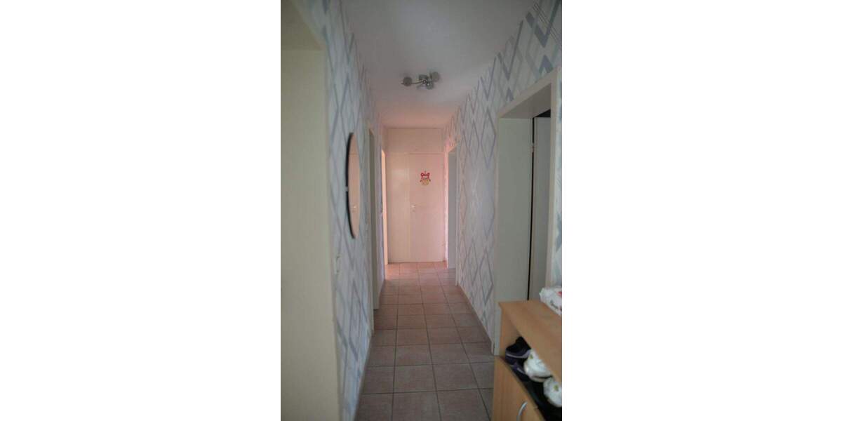 Etagenwohnung Köln Neubrück - 4 Zimmer, 93 m&sup2;, 229.000&euro; | Angebot:24206252