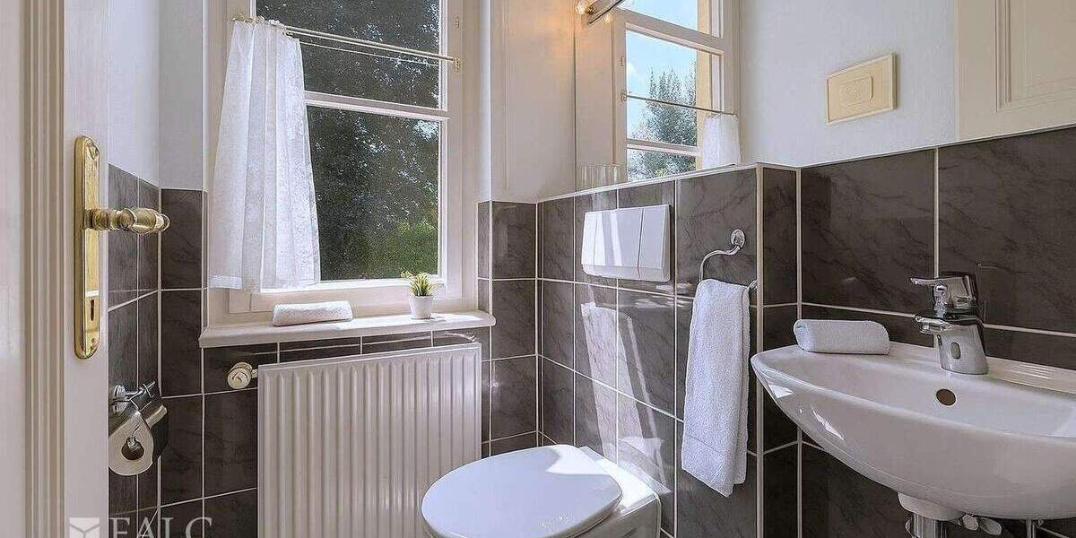 Mehrfamilienhaus, Wohnhaus Bonn Mehlem - 1 Zimmer, 360 m&sup2;, 3.499.000&euro; | Angebot:25773344