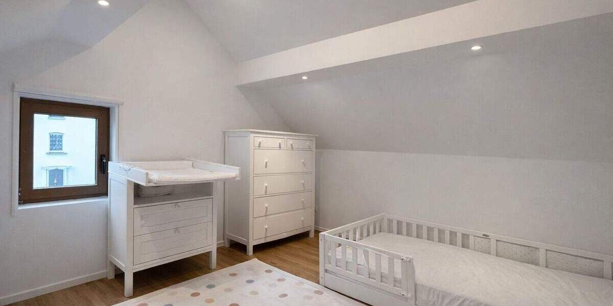 Einfamilienhaus Siegburg Kaldauen - 8 Zimmer, 161 m&sup2;, 549.000&euro; | Angebot:25812007