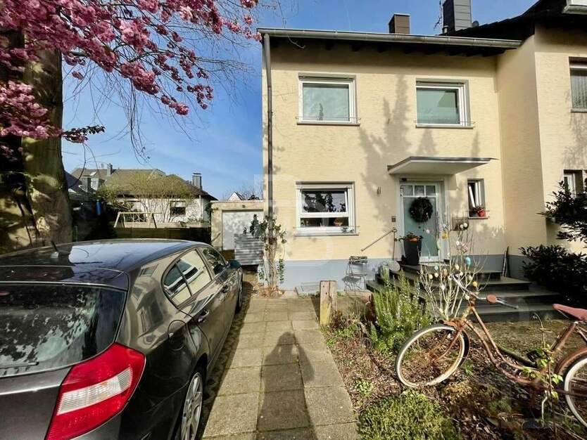 Gepflegt & zentral: Ihr Haus mit Garage & ausgebautem Dachgeschoss! 4 zimmer