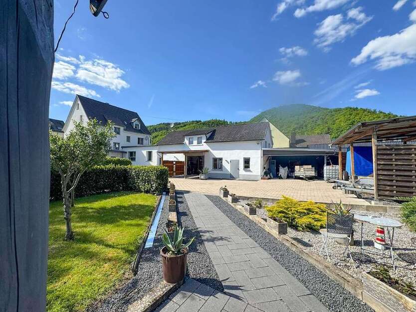 Haus zum Kaufen in Roßbach 497.000 € 260 m²