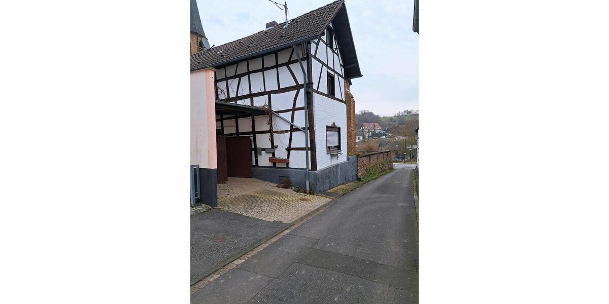 Bauernhaus, Landhaus Grafschaft - 5 Zimmer, 130 m&sup2;, 150.000&euro; | Angebot:24805179
