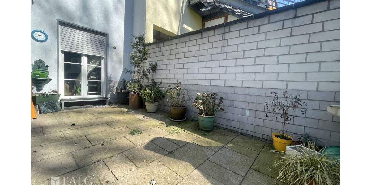 Etagenwohnung Siegburg - 4 Zimmer, 100 m&sup2;, 309.000&euro; | Angebot:25739528