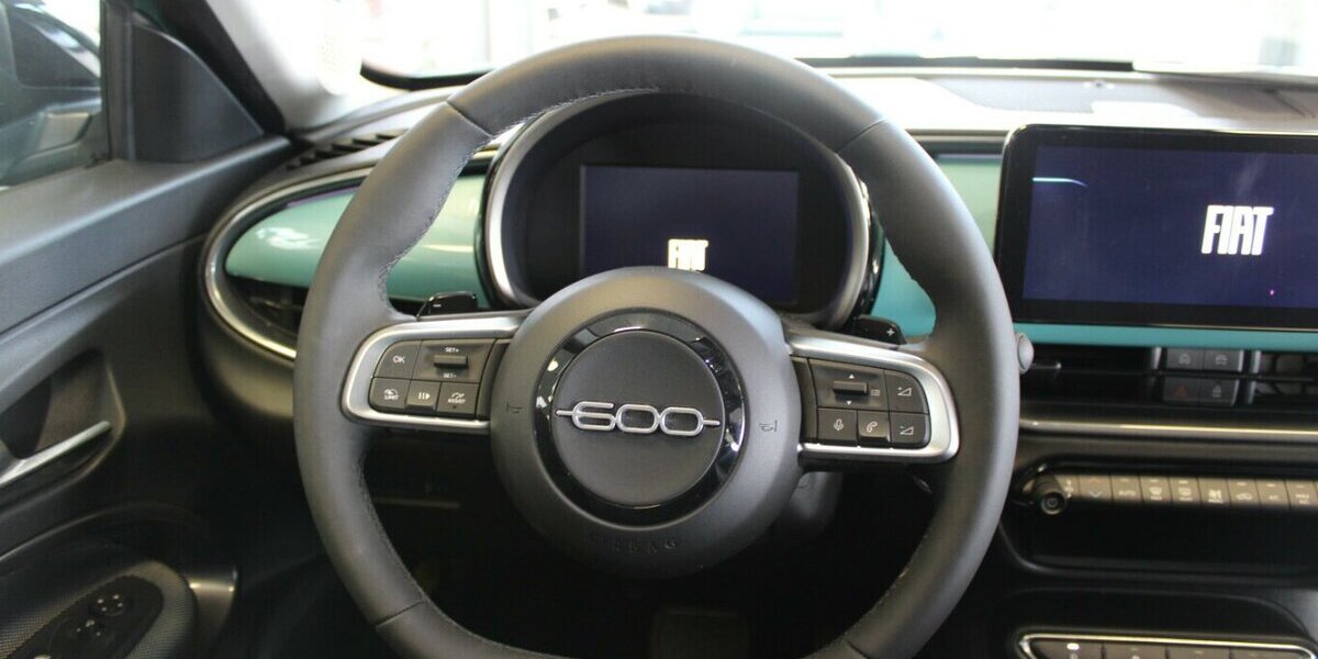 Fiat 600 Hybrid 2.394 km 21.480 &euro; Euskirchen 53881