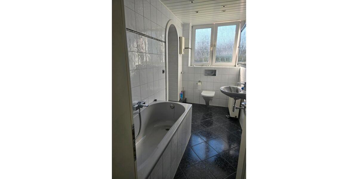 Etagenwohnung Neunkirchen-Seelscheid Seelscheid - 3 Zimmer, 93 m&sup2;, 900&euro; | Angebot:25343056