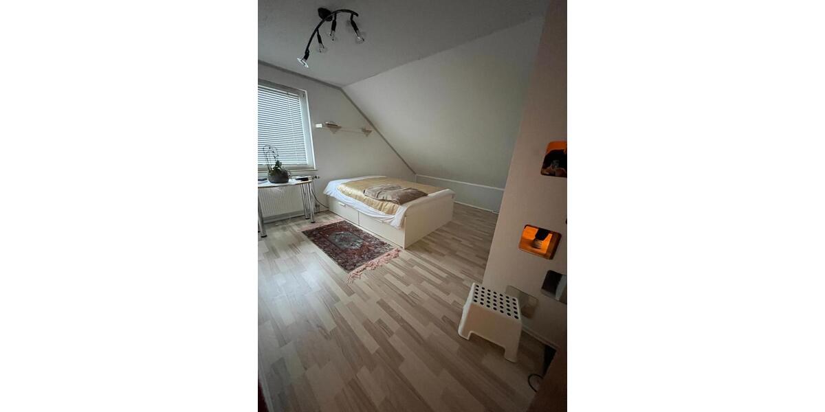 Reihenhaus Wesseling - 7 Zimmer, 230 m&sup2;, 2.200&euro; | Angebot:24802322