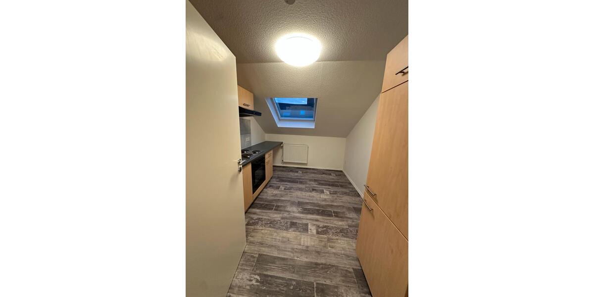 Dachgeschoßwohnung Siegburg - 3 Zimmer, 67 m&sup2;, 1.045&euro; | Angebot:25867909