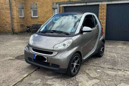 Smart forTwo 88.000 km 4.199 € Köln 50678