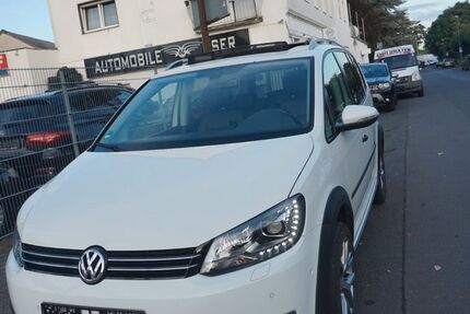 VW Touran 150.000 km 12.499 € Köln 51143