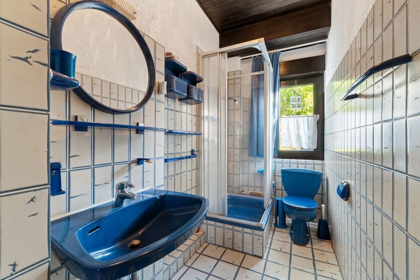 Mit 3D: Gepflegtes Zweifamilienhaus mit parkähnlichem Gartenparadies – Modernisieren, Einziehen & Wohlfühlen 8 zimmer