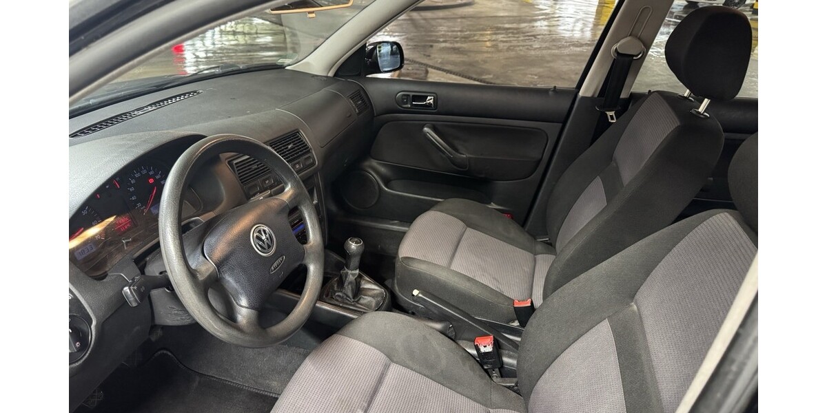 VW Golf IV Variant 190.000 km 1.690 &euro; Bonn 53111