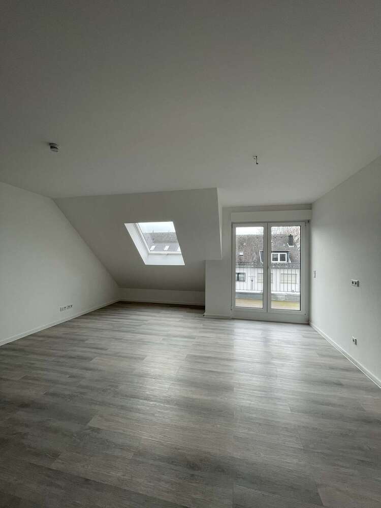 Wohnung zum Mieten in Porz-Wahn 1.015 € 62.65 m²