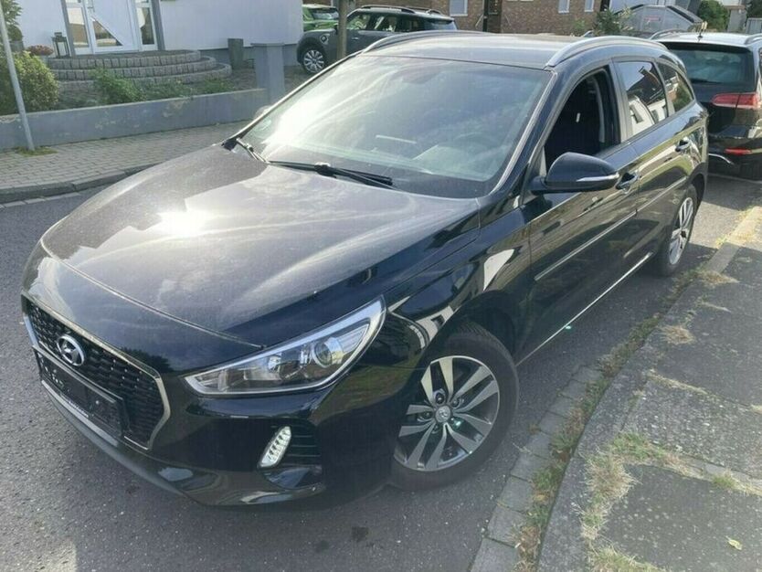 i30