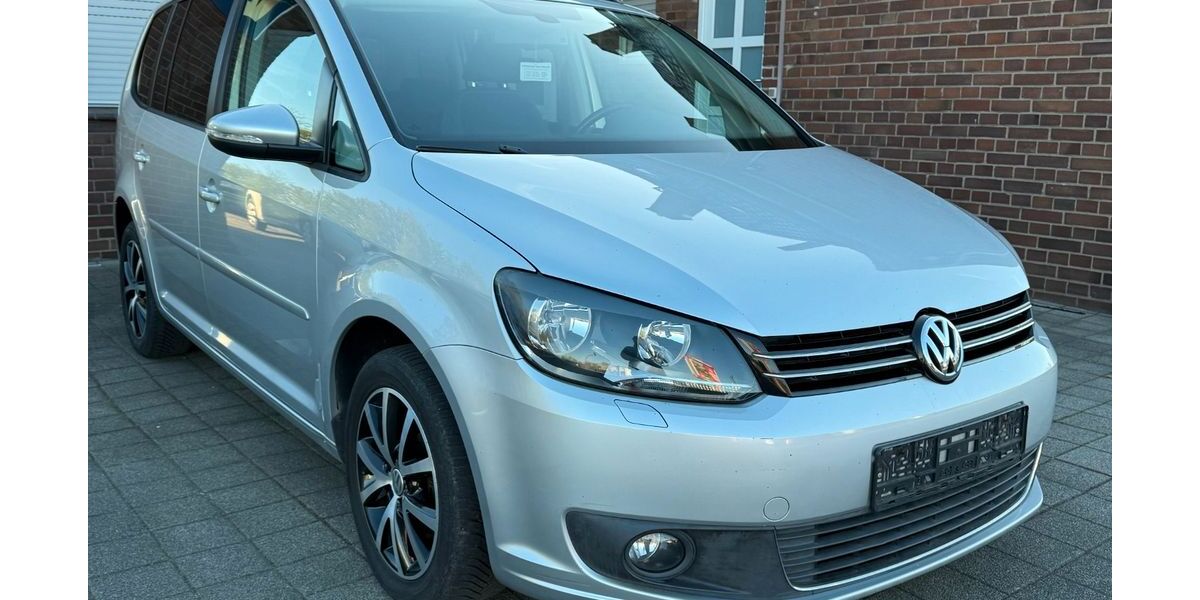 VW Touran 148.000 km 5.900 &euro; Köln 50829